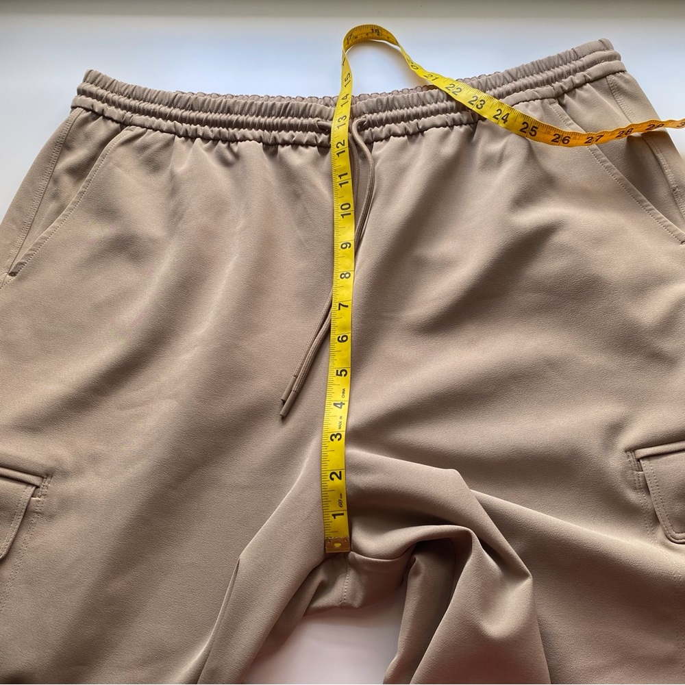 Athleta Promenade High Rise Cargo Pants XL Taupe Wide Leg Travel Lounge 2024 - Picture 13 of 16